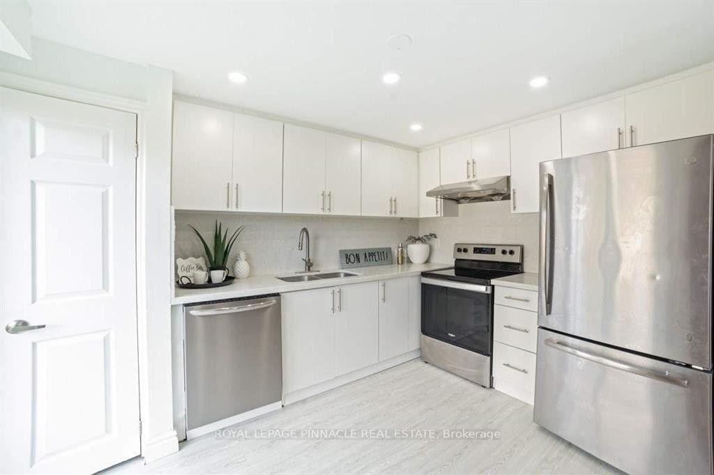 733-parkview-crescent-cambridge-ontario-x13667056
