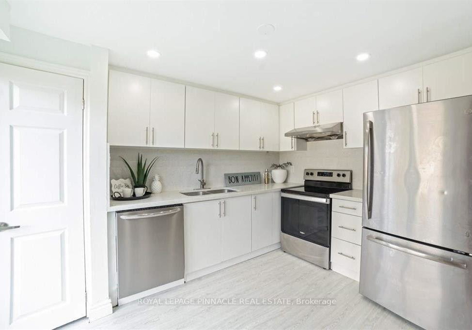 733-parkview-crescent-cambridge-ontario-x13667056