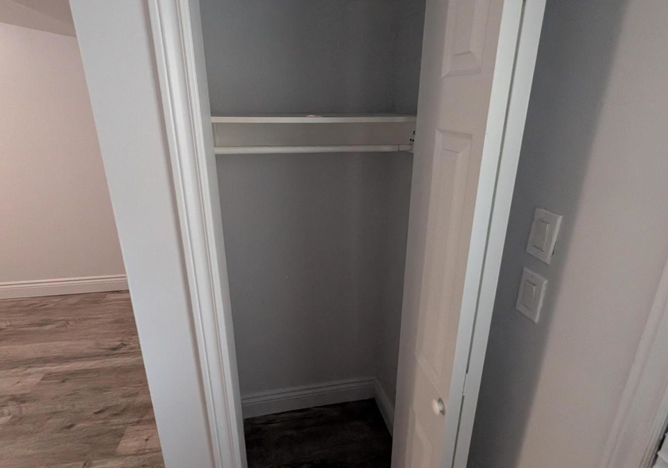 47-west-avenue-n-hamilton-ontario-x13667380