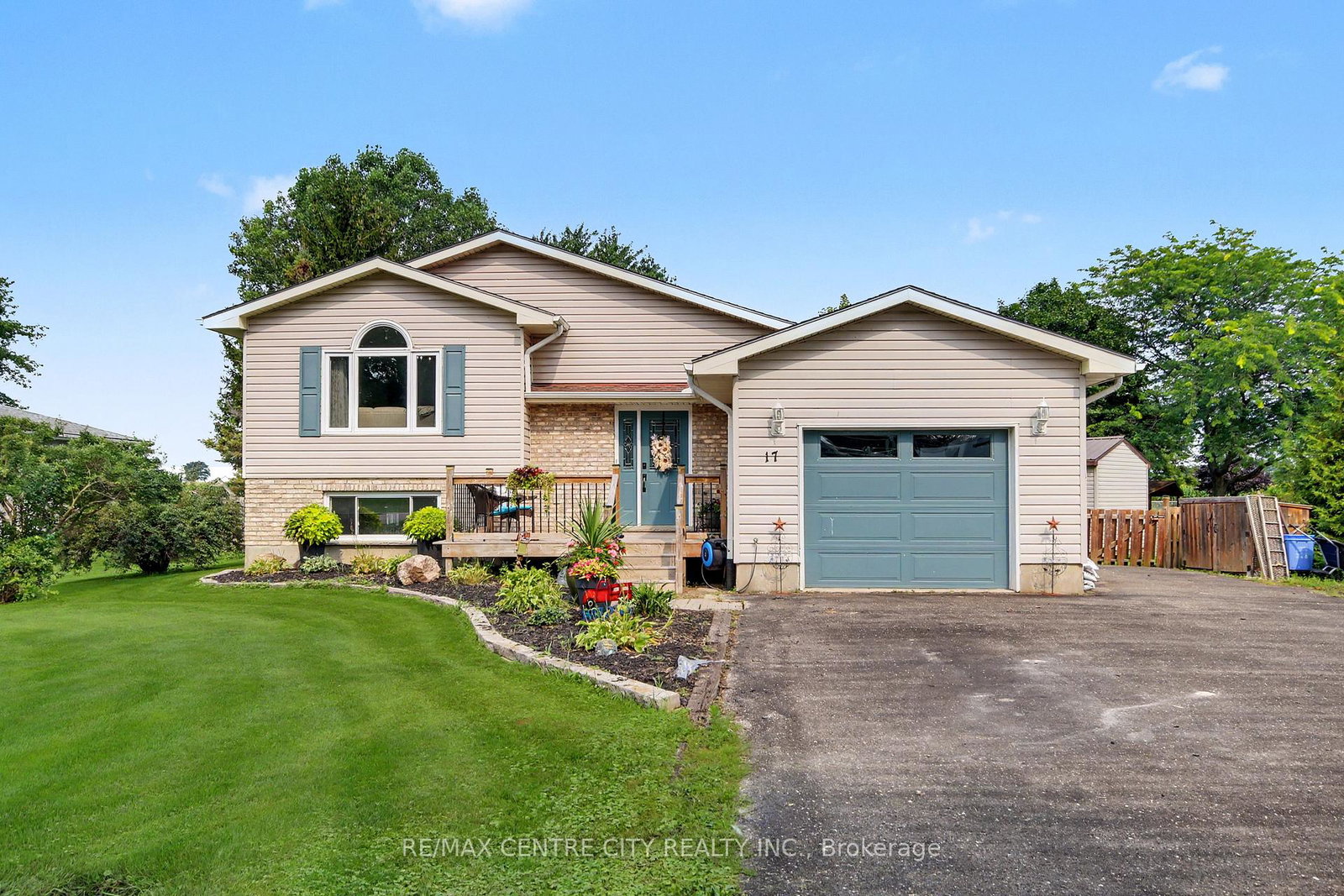17-rose-street-duttondunwich-ontario-x13667440