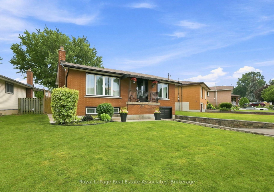 15-quay-court-hamilton-ontario-x13667456