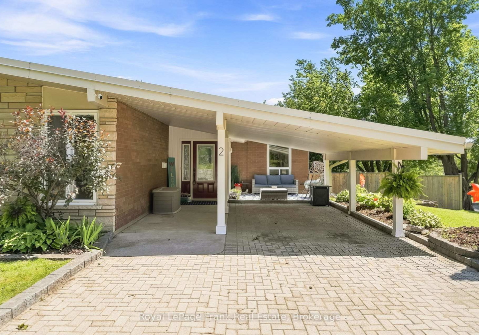 2-crestwood-avenue-peterborough-ontario-x13667614