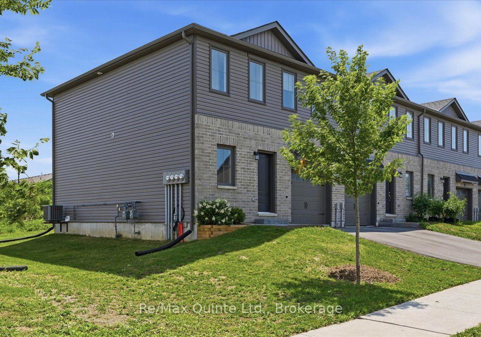 36-campbell-crescent-prince-edward-county-ontario-x13667786