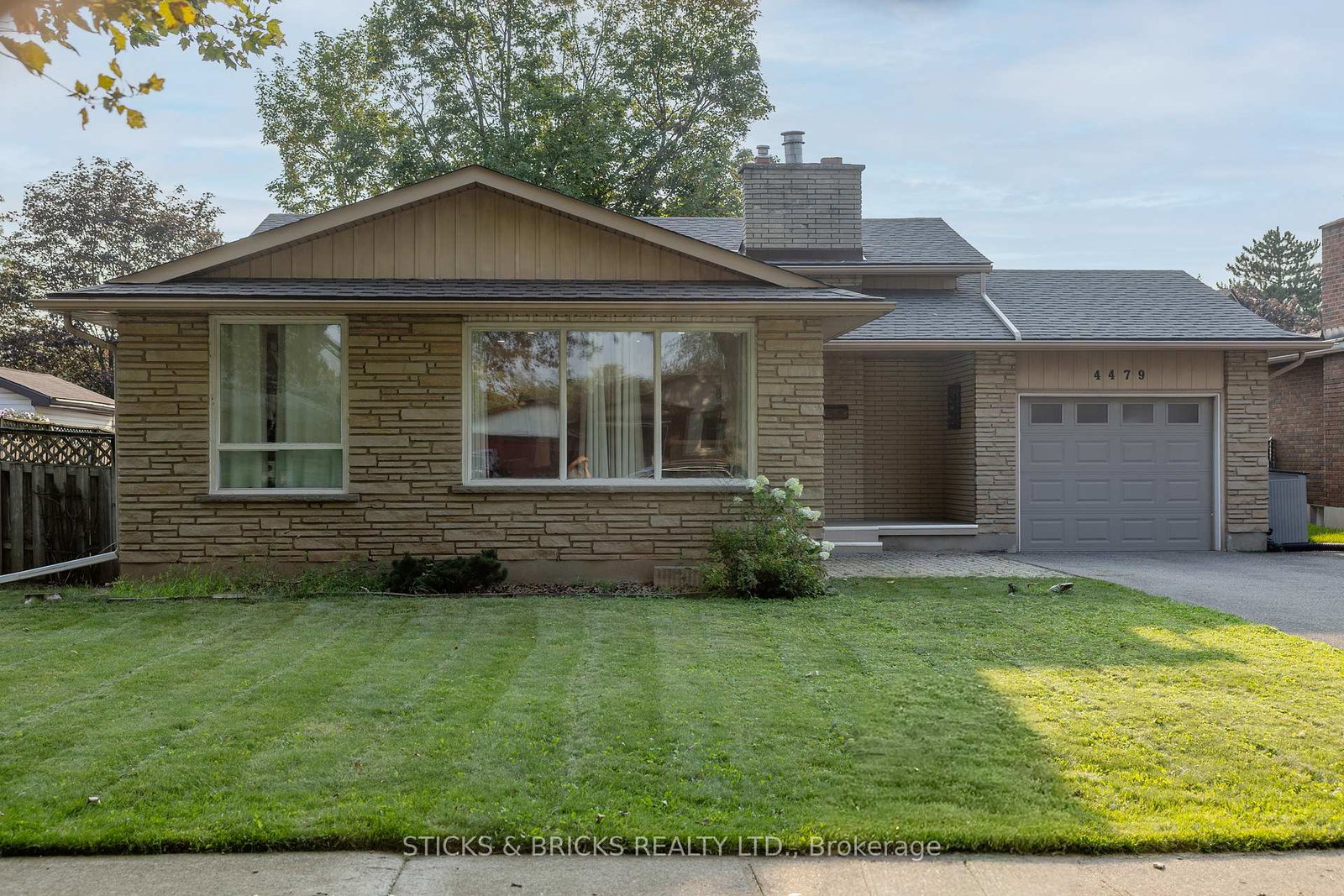 4479-mitchell-avenue-niagara-falls-ontario-x13668234