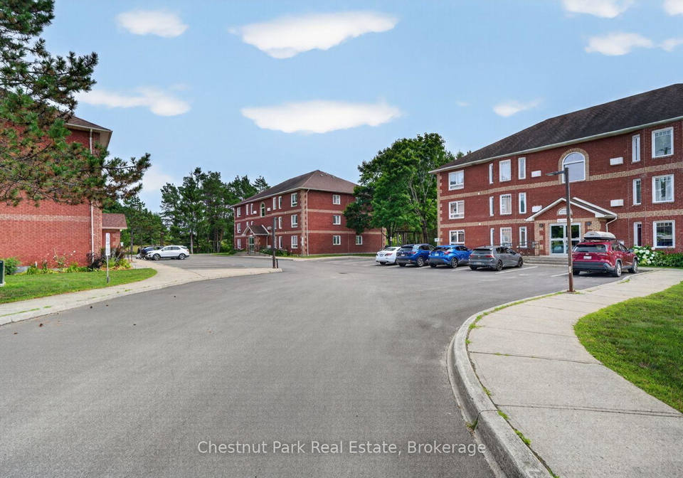 661-cedar-lane-bracebridge-ontario-x13668322