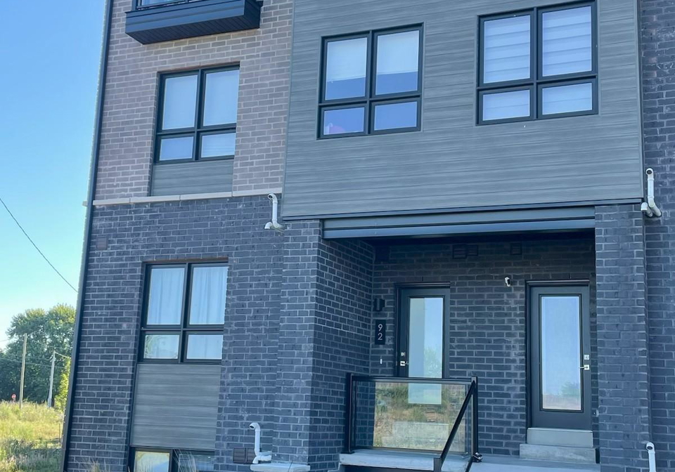 6705-cropp-street-niagara-falls-ontario-x13668544