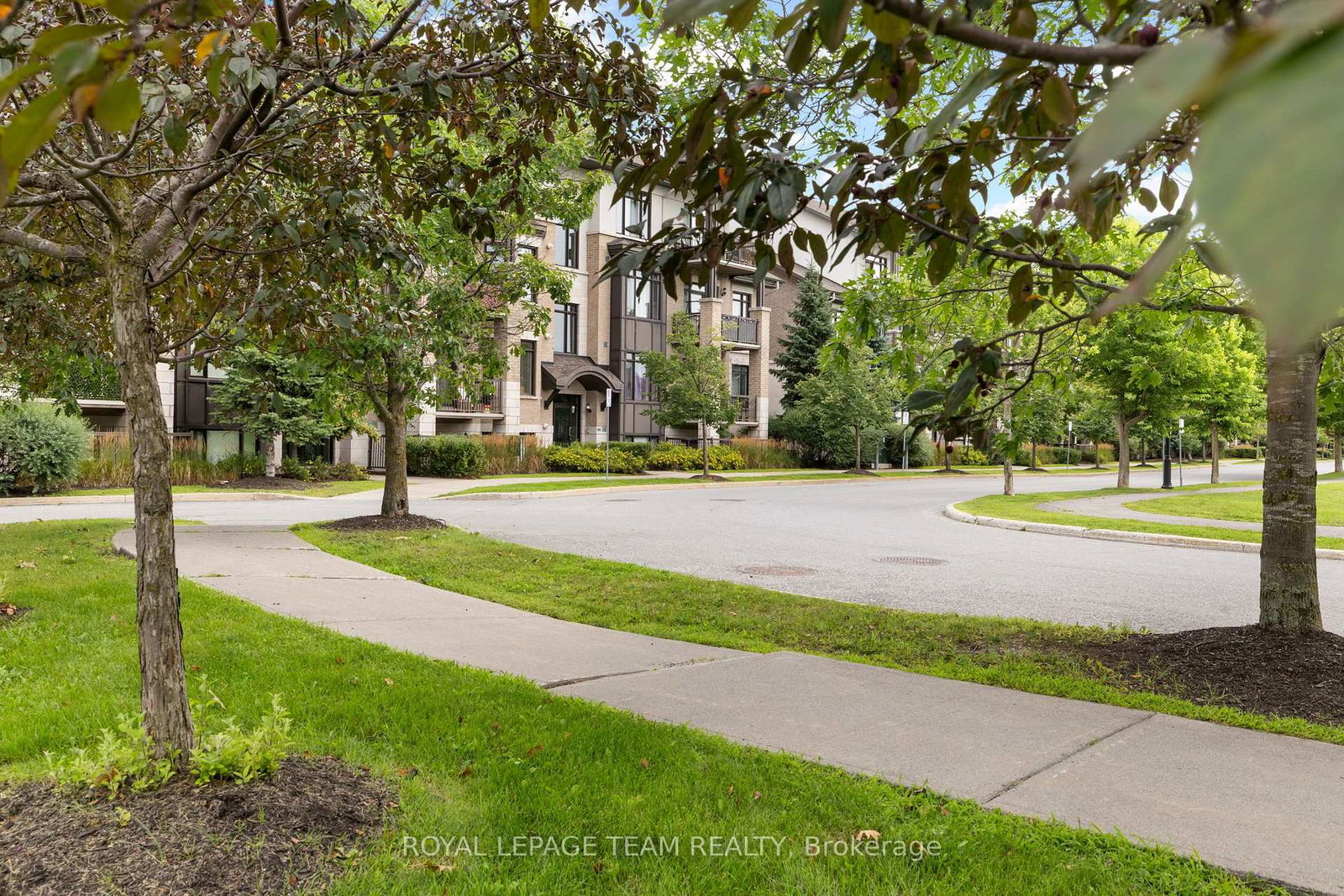 655-beauparc-private-ottawa-ontario-x13668562