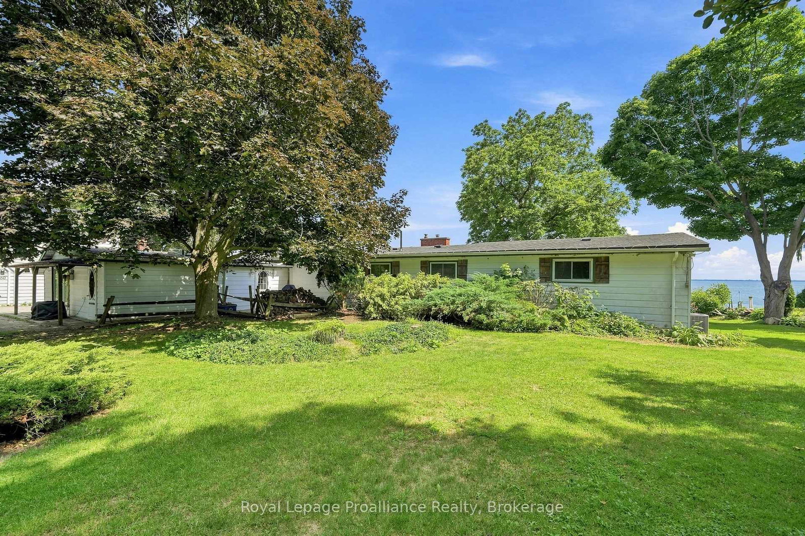 58-bentons-lane-place-prince-edward-county-ontario-x13668704