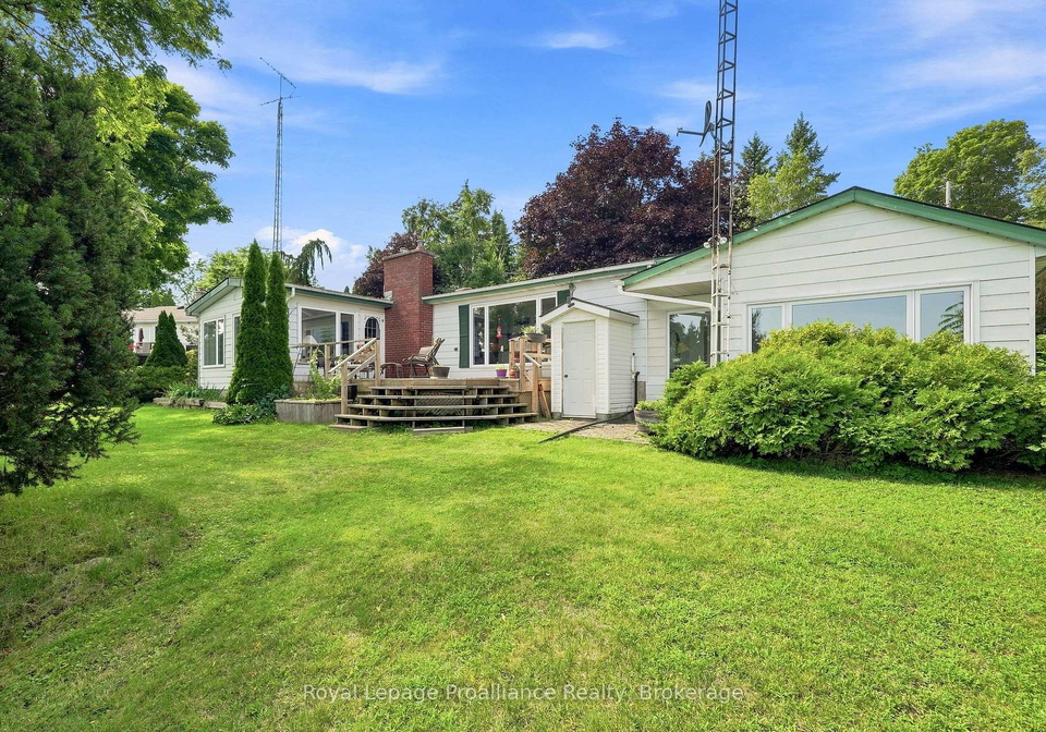58-bentons-lane-place-prince-edward-county-ontario-x13668704