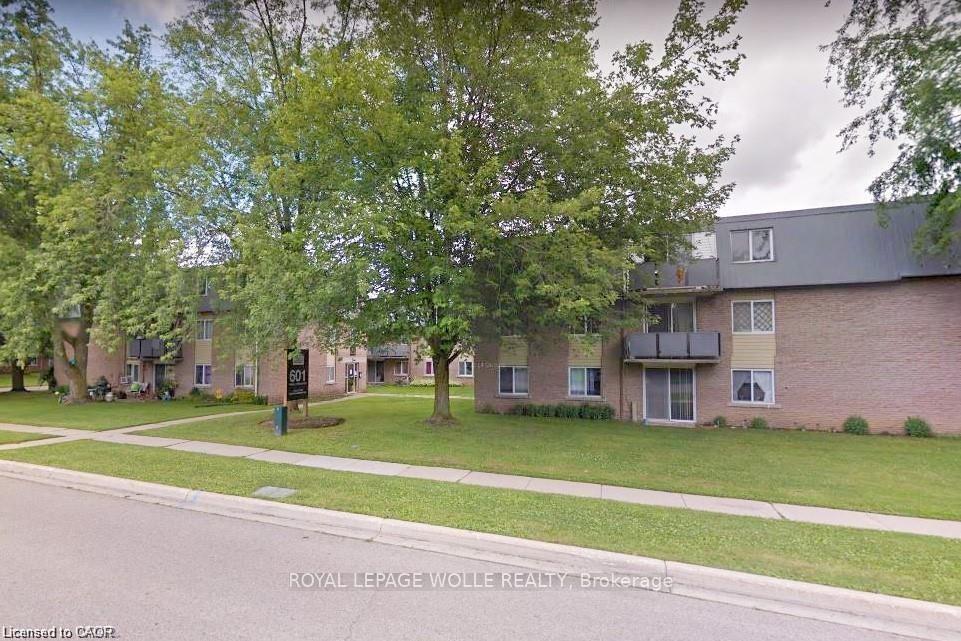 633-barber-avenue-n-north-perth-ontario-x13668746
