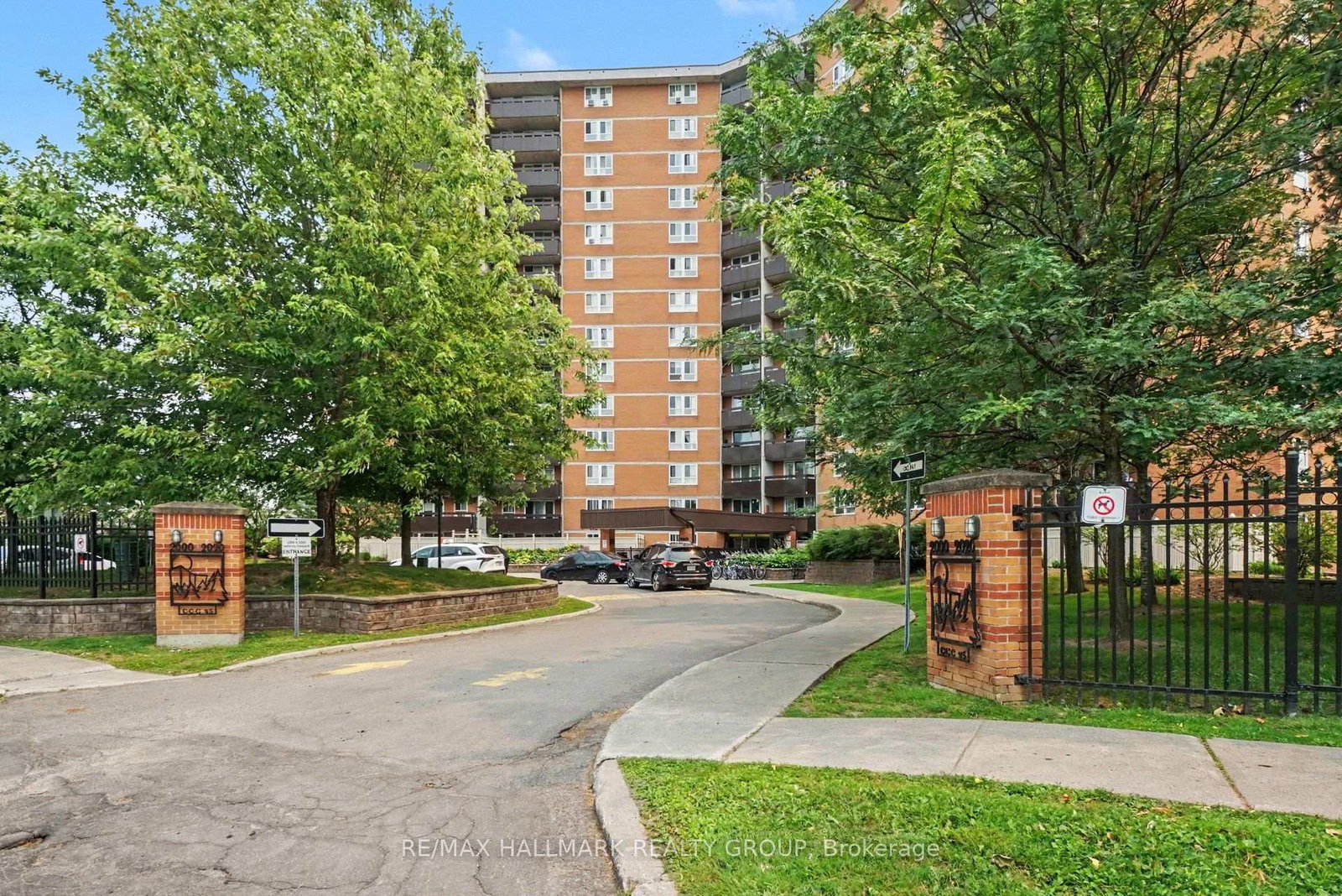 2000-jasmine-crescent-ottawa-ontario-x13668858
