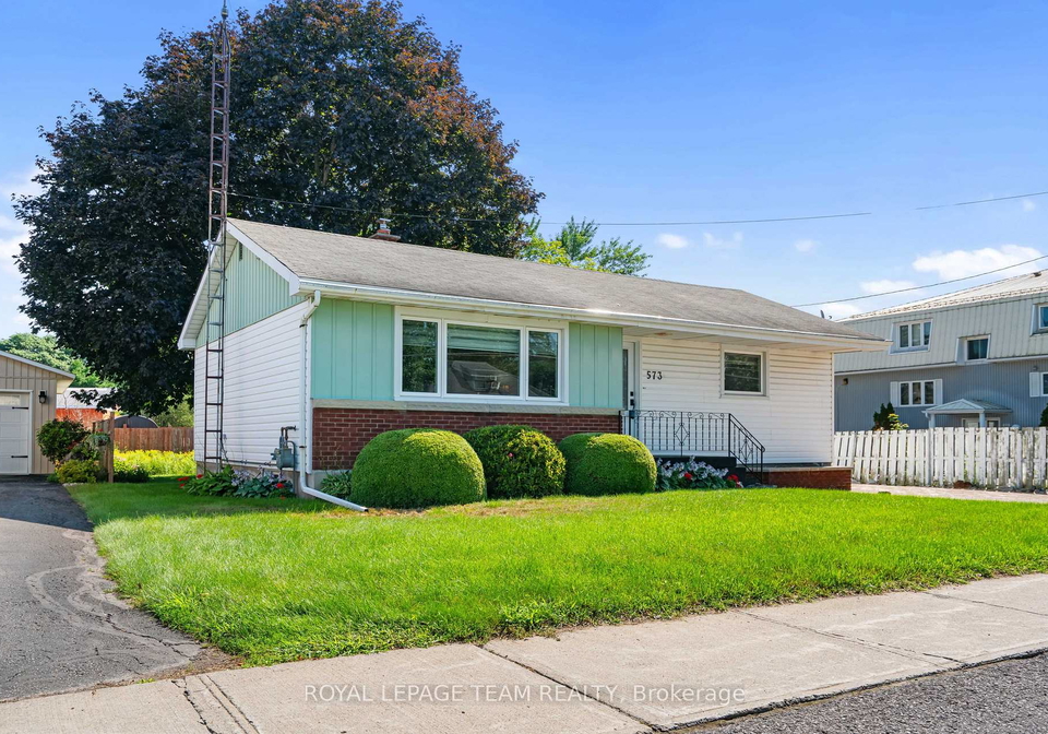 573-st-lawrence-street-north-dundas-ontario-x13668950