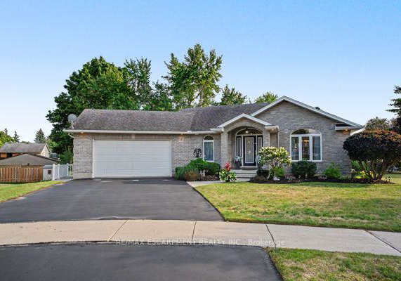 8-upton-court-north-dumfries-ontario-x13669126
