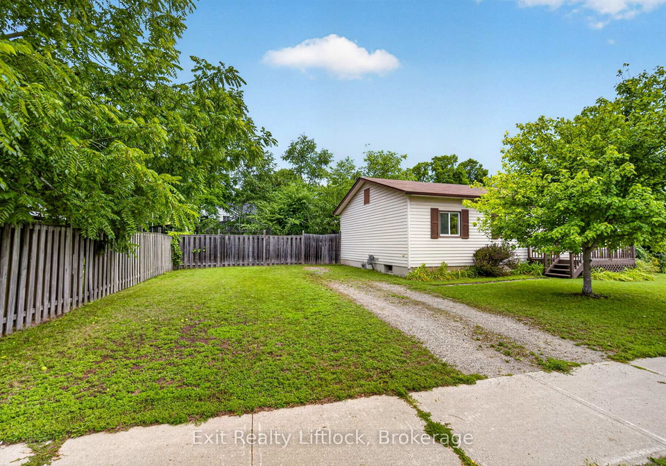 24-king-street-w-havelock-belmont-methuen-ontario-x13669290