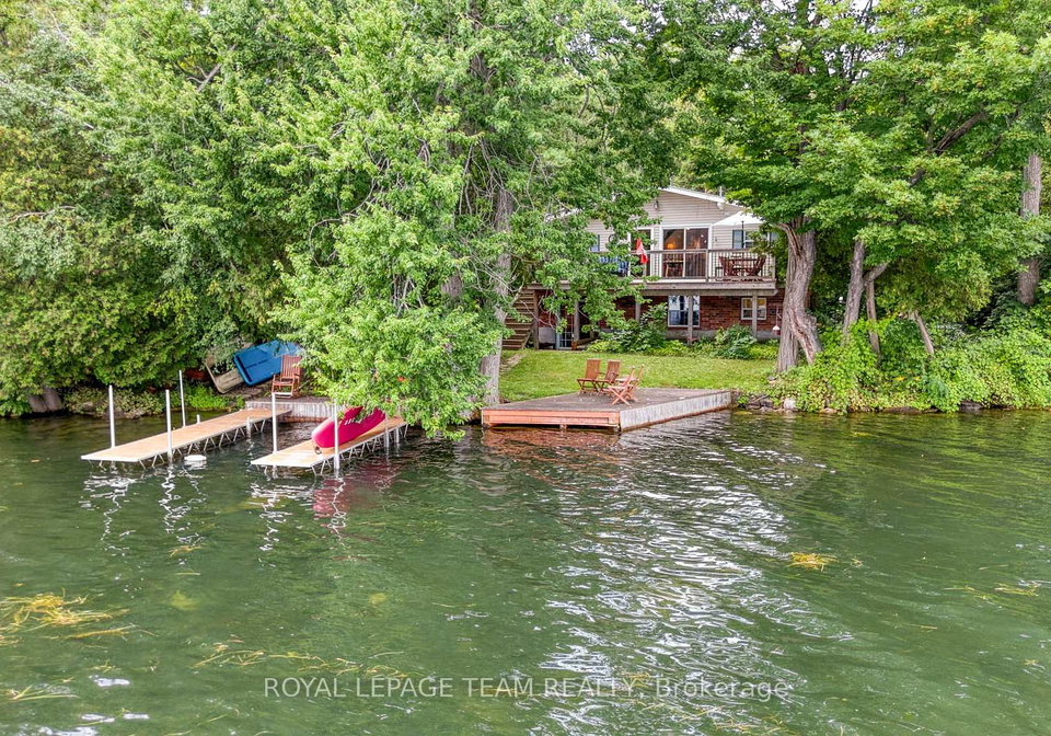 3-b1-road-rideau-lakes-ontario-x13669292