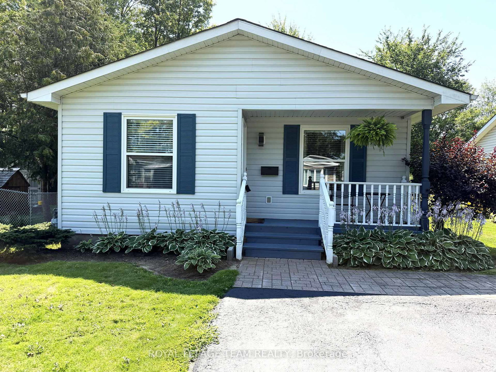 1028-teena-colleen-private-ottawa-ontario-x13669432