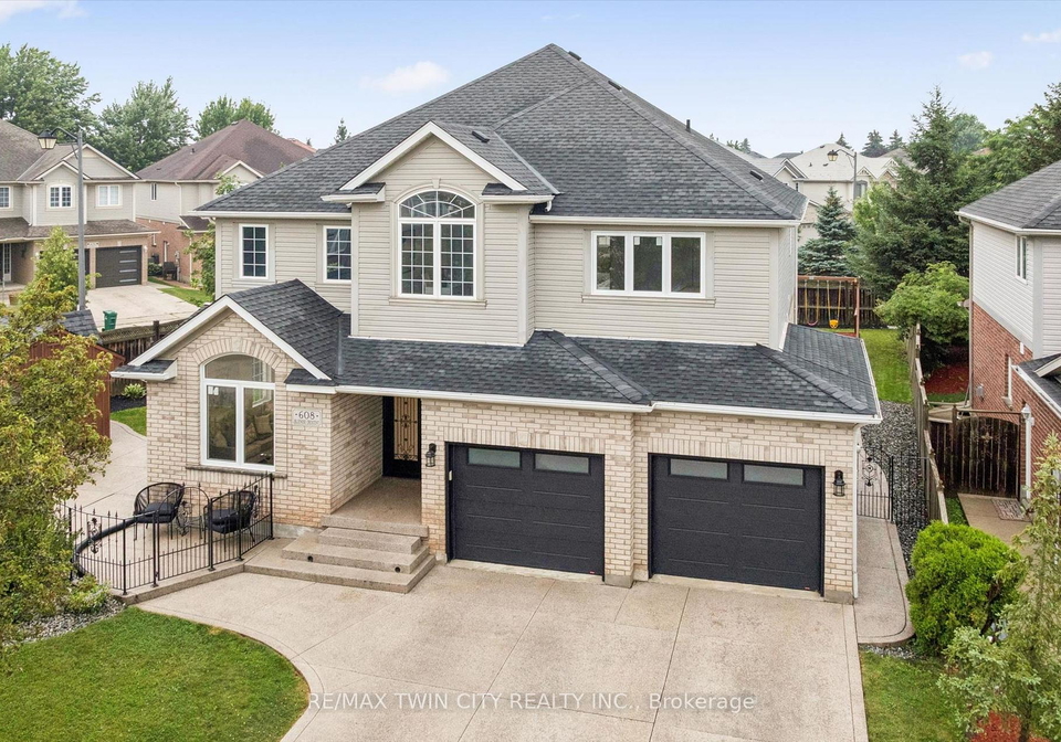 608-bluenose-crescent-waterloo-ontario-x13669460
