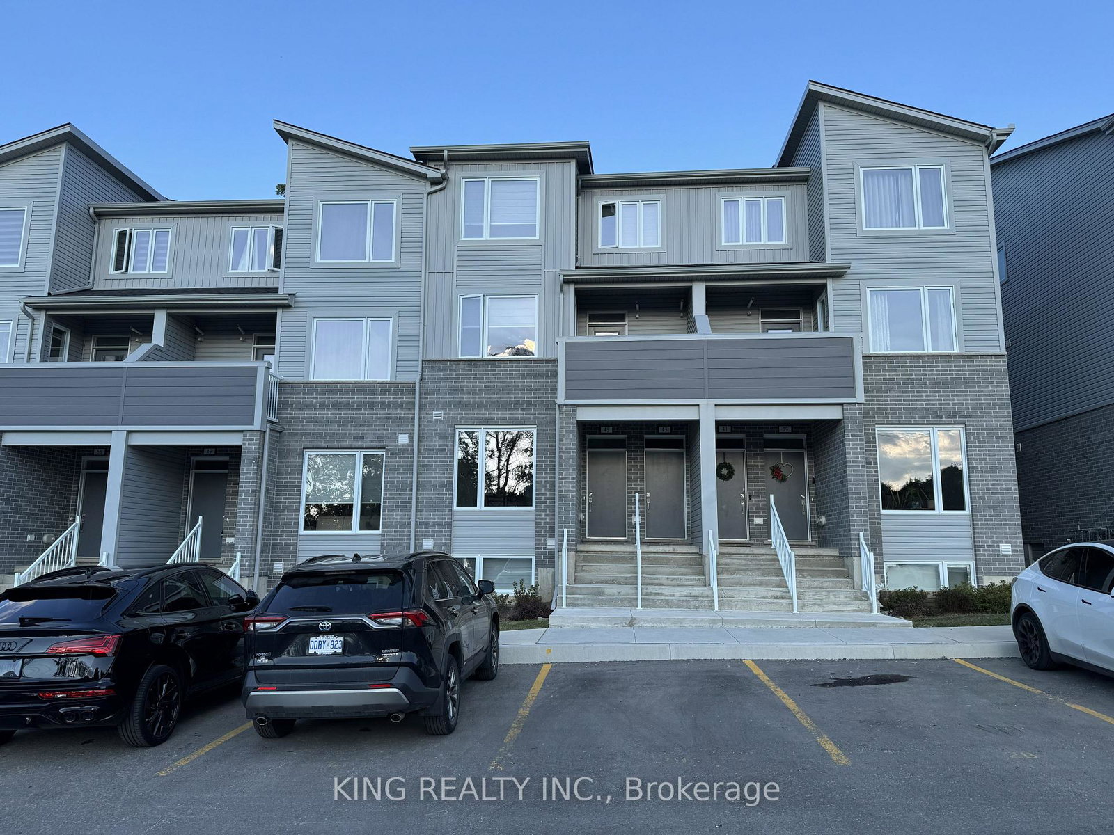 990-deveron-crescent-london-south-ontario-x13669514