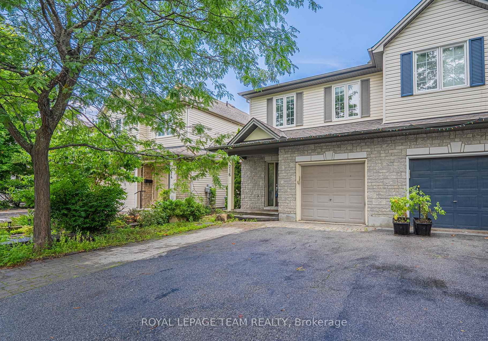 216-horseshoe-crescent-ottawa-ontario-x13669944