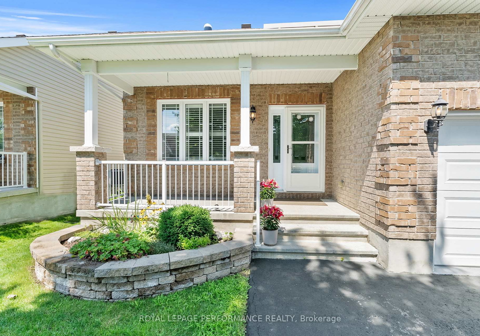 7-abbey-crescent-russell-ontario-x13669962