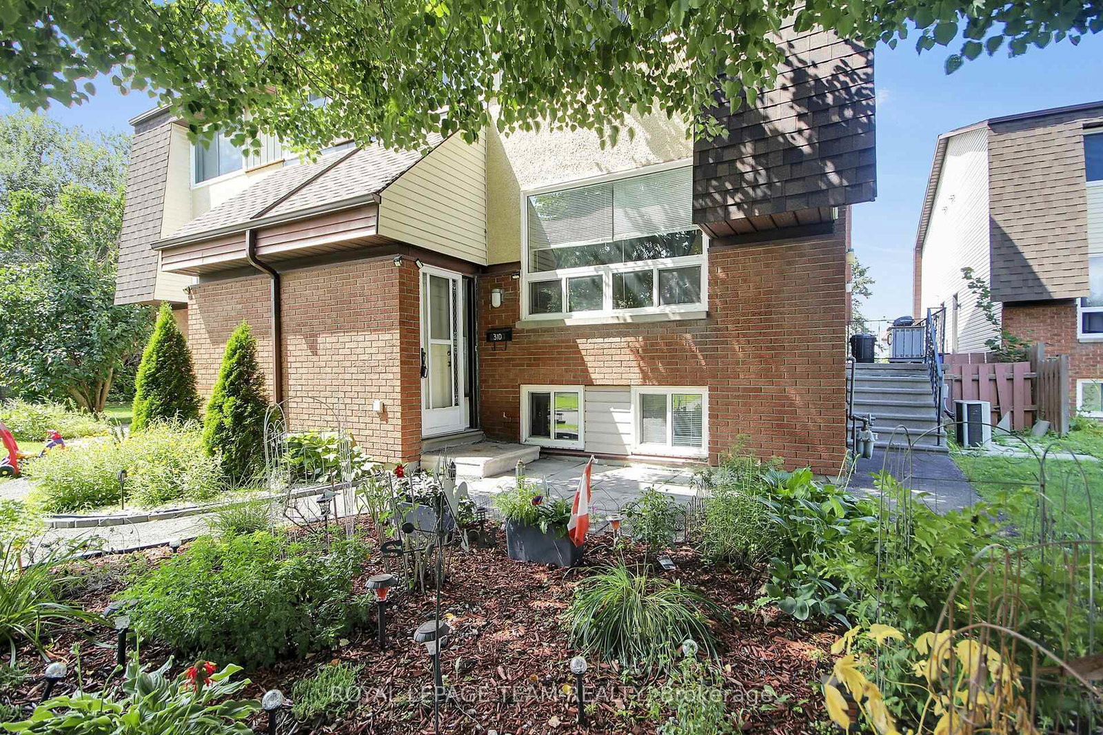 31-woodvale-green-street-ottawa-ontario-x13670066