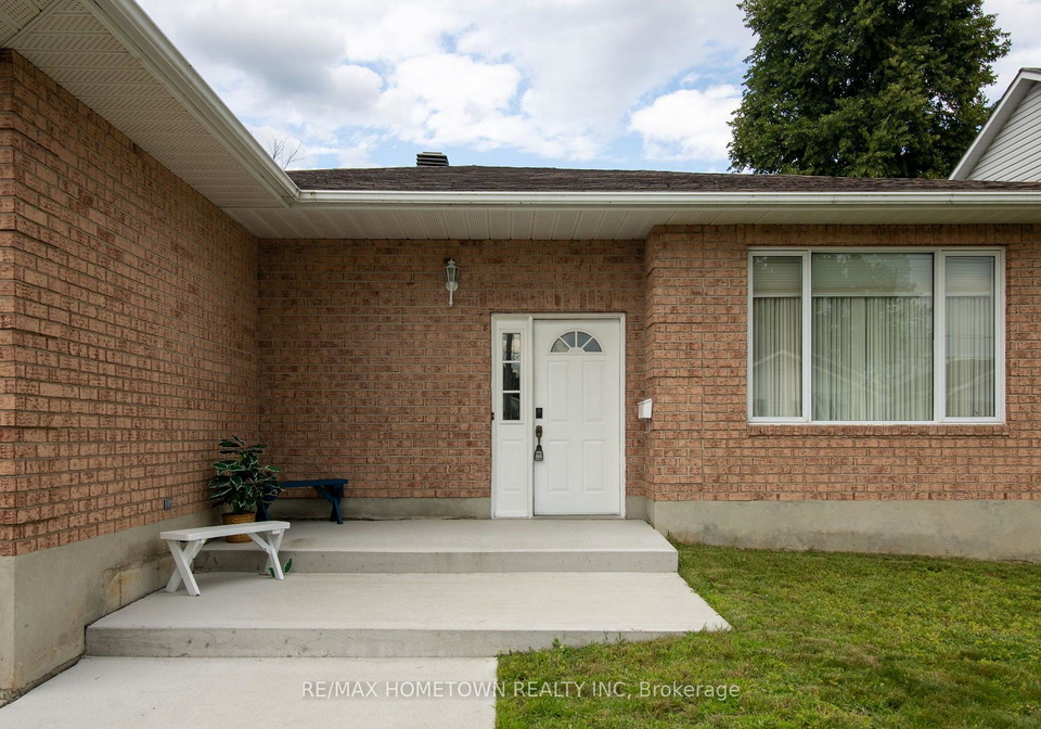 996-massie-drive-prescott-ontario-x13670300