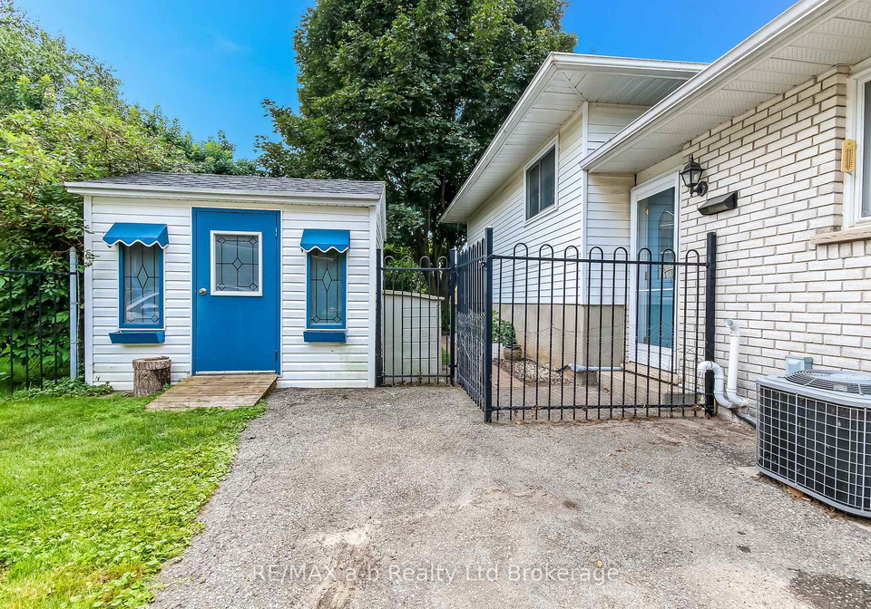 45-carlyle-place-kitchener-ontario-x13670588