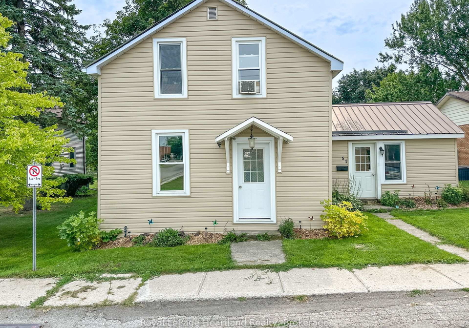 51-side-street-huron-east-ontario-x13670612