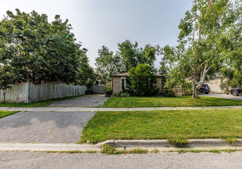 45-sinclair-street-kawartha-lakes-ontario-x13670720