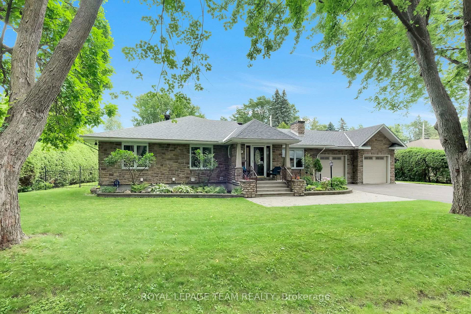 861-dunlevie-avenue-ottawa-ontario-x13670846
