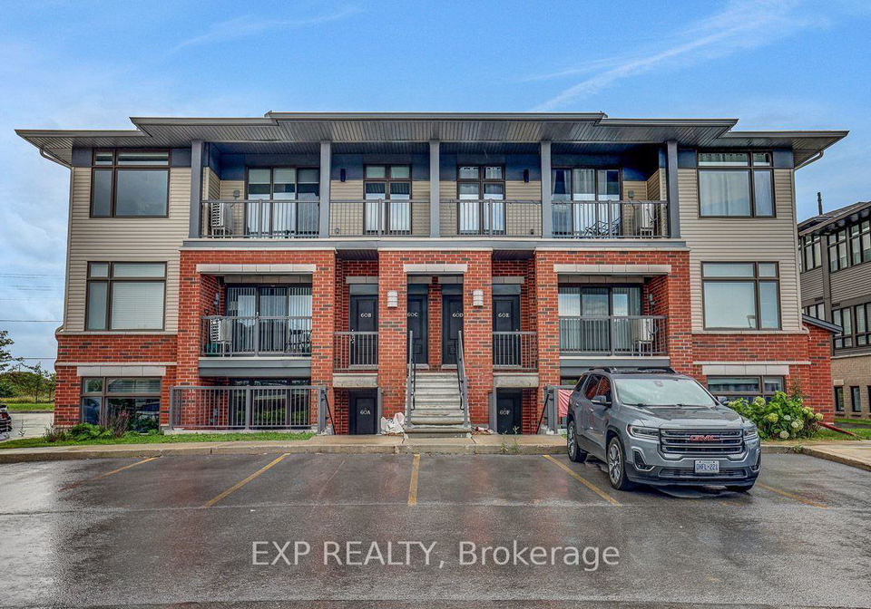 60-jaguar-private-kanata-ontario-x13670886