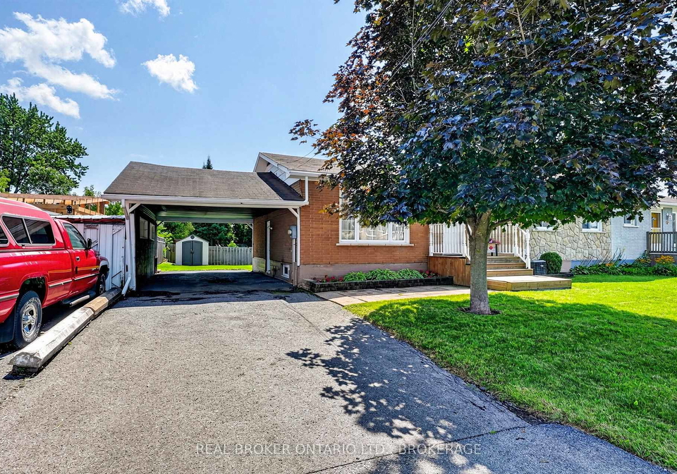 40-mckenzie-street-w-cornwall-ontario-x13670986