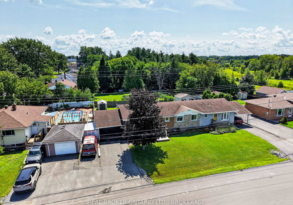 40-mckenzie-street-w-cornwall-ontario-x13670986