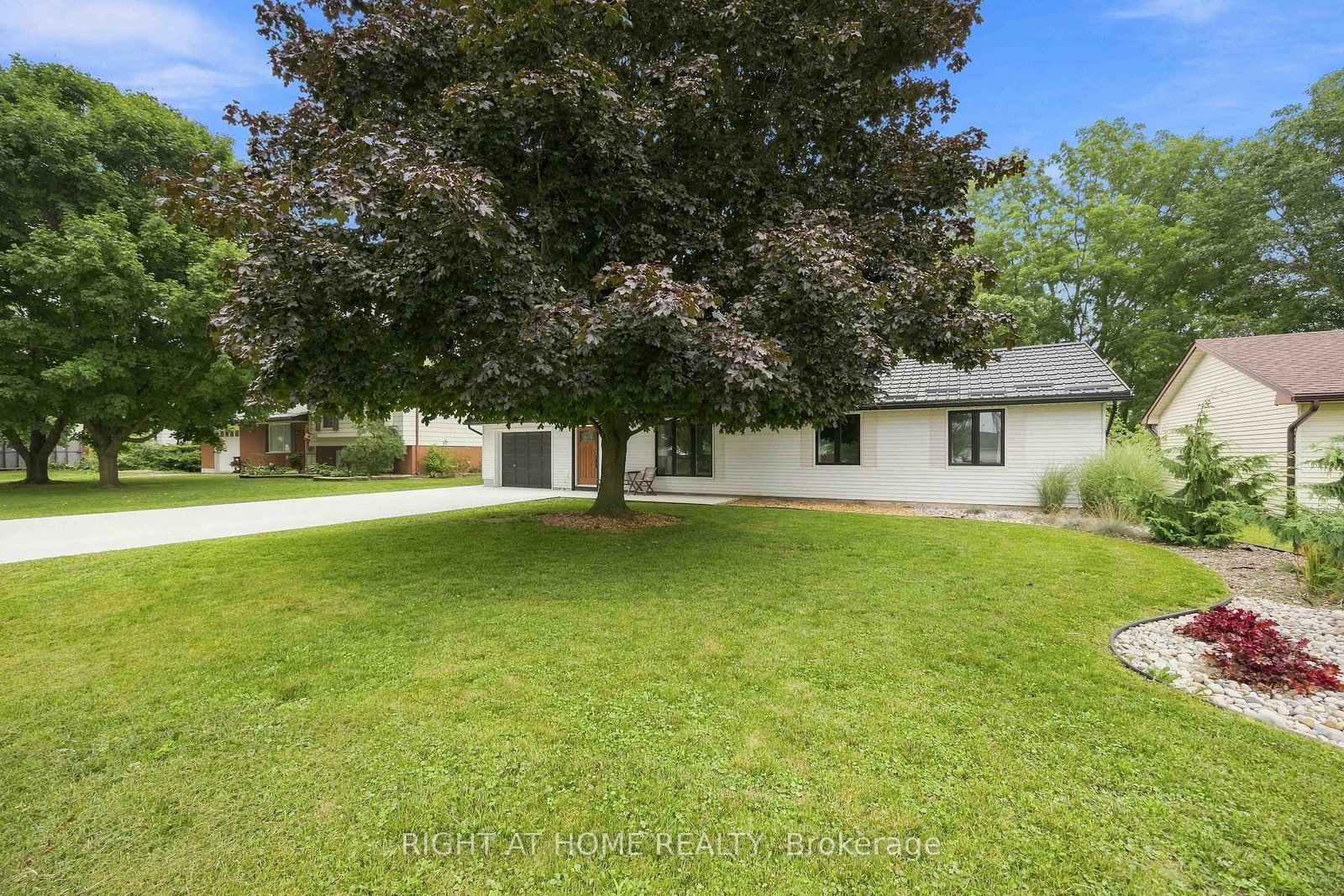 3278-morrell-street-brooke-alvinston-ontario-x13671346