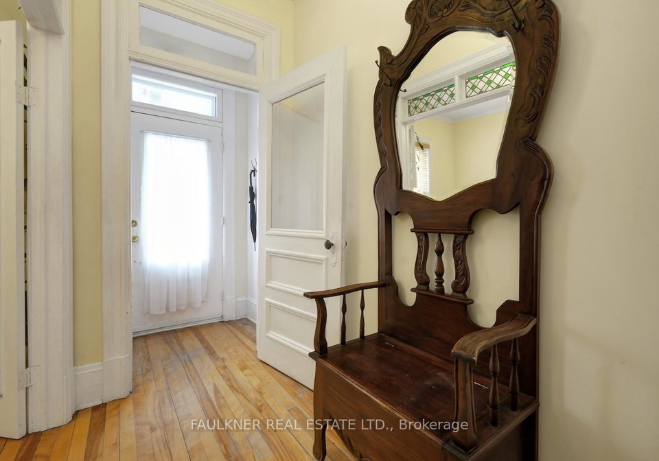 136-concord-street-s-ottawa-ontario-x13671598