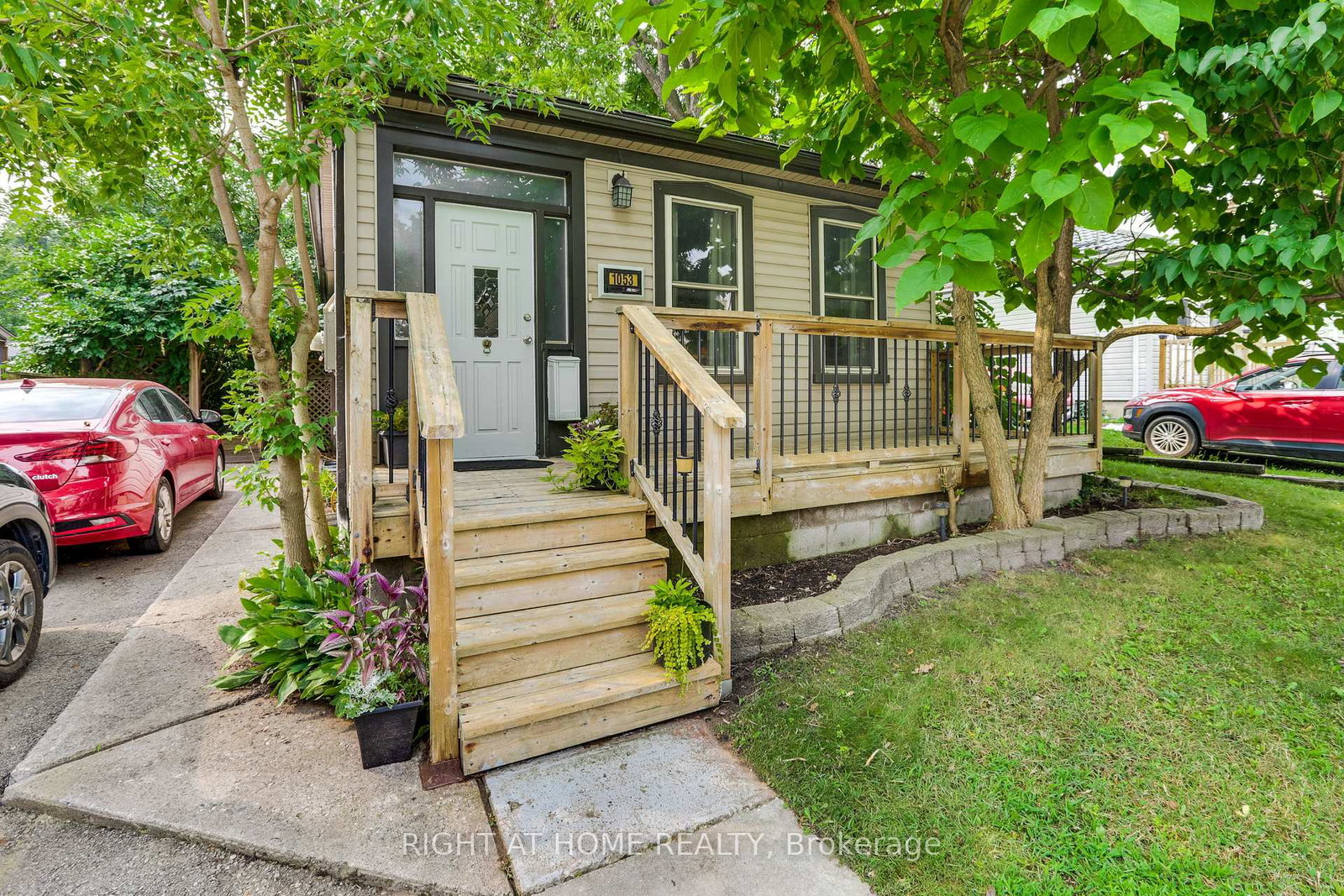 1053-frances-street-london-east-ontario-x13671610