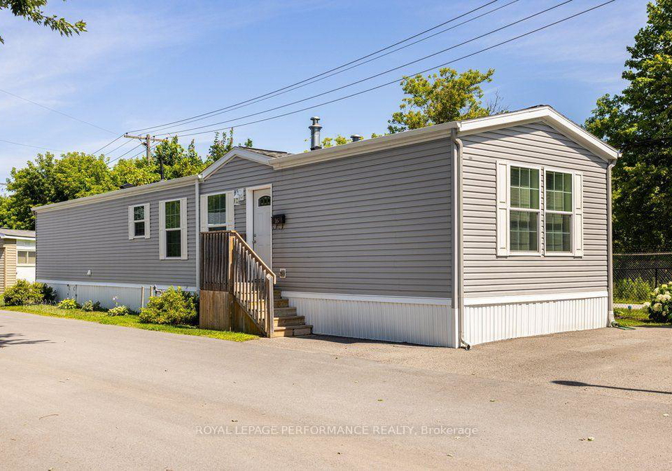 16-eastgate-avenue-ottawa-ontario-x13671656