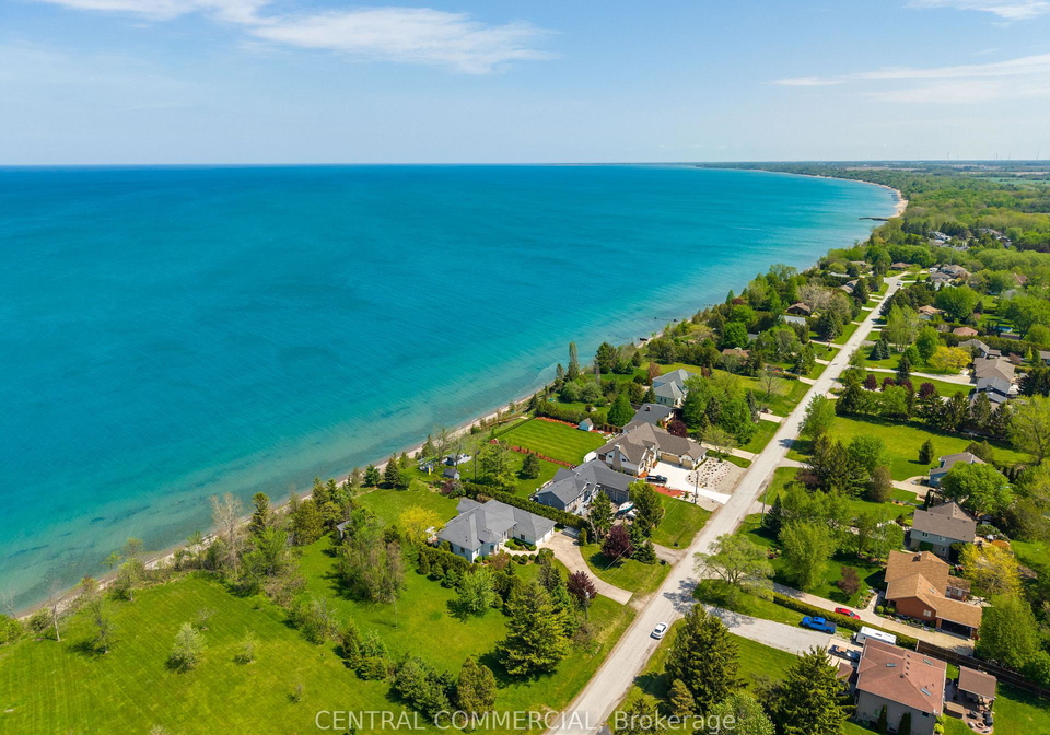 4266-bluepoint-drive-plympton-wyoming-ontario-x13671658