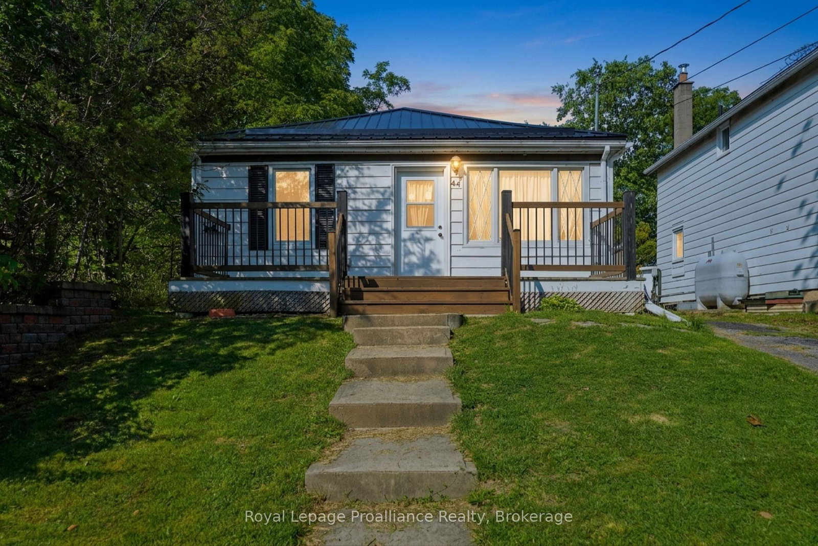 44-geddes-street-belleville-ontario-x13671682