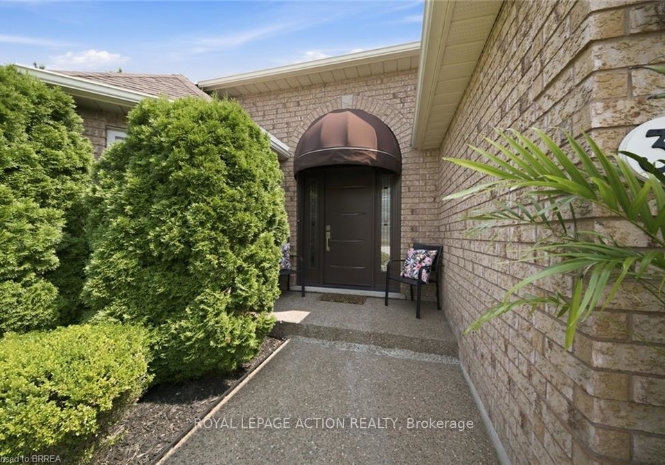 37-mc-intosh-court-brantford-ontario-x13671892