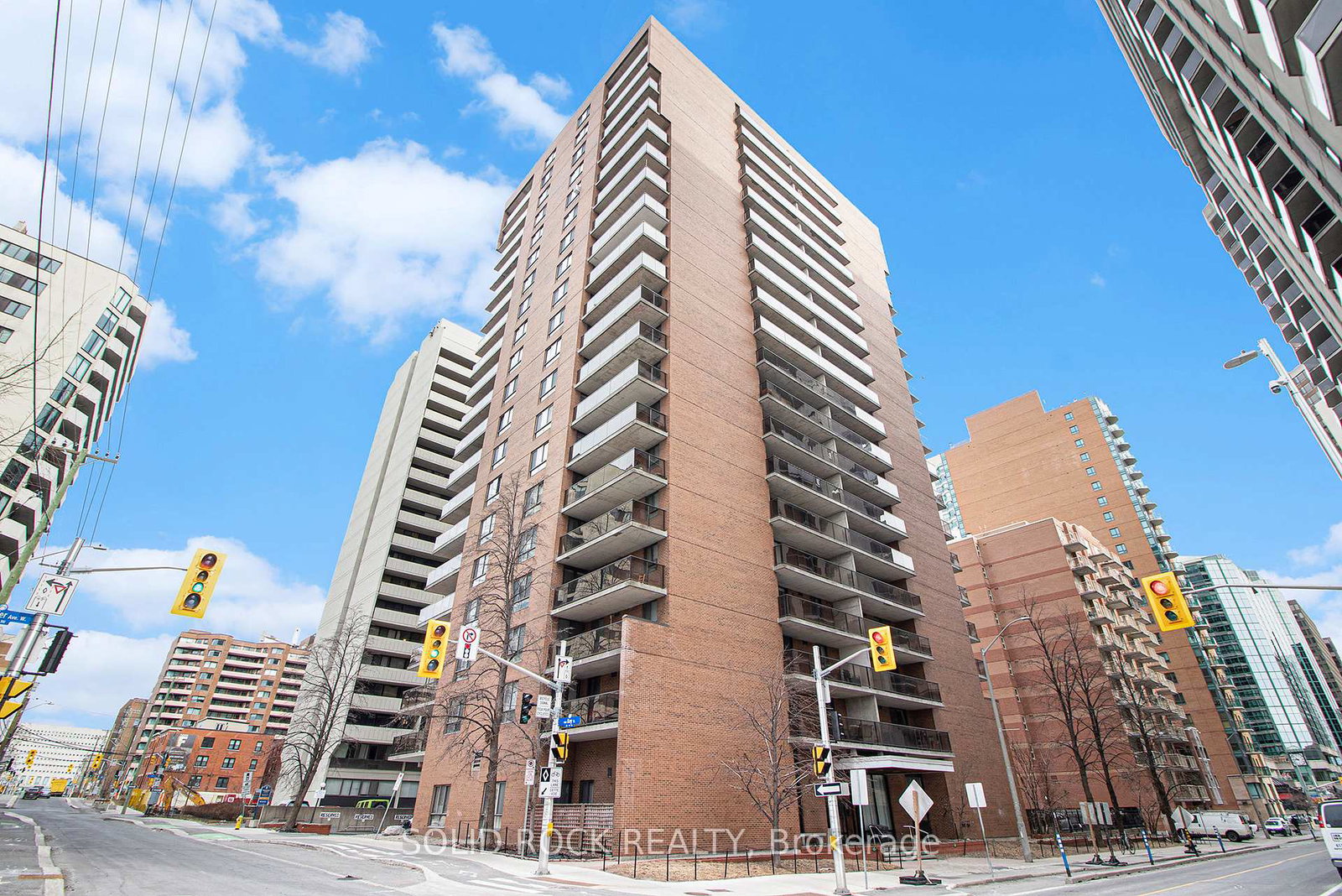 475-laurier-avenue-w-ottawa-ontario-x13671970