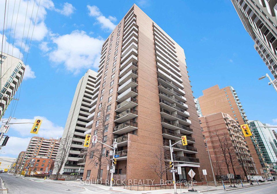 475-laurier-avenue-w-ottawa-ontario-x13671970