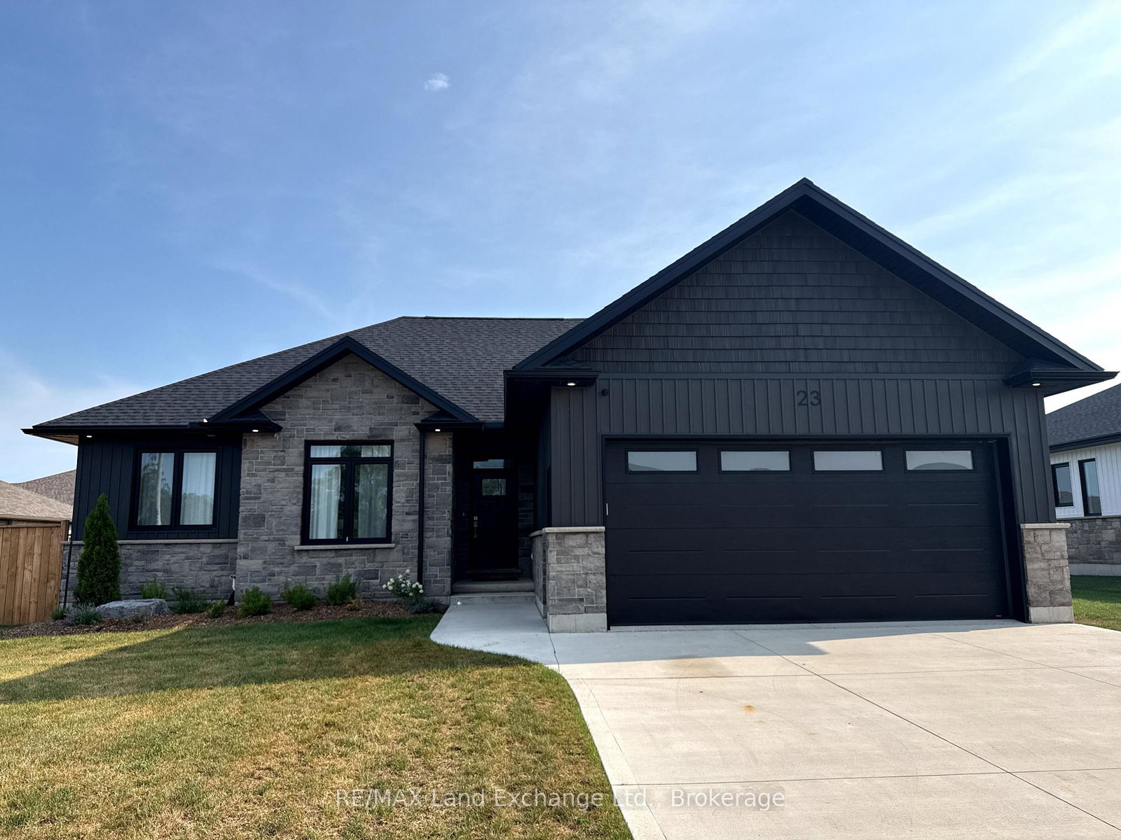 23-mctavish-crescent-huron-kinloss-ontario-x13672412