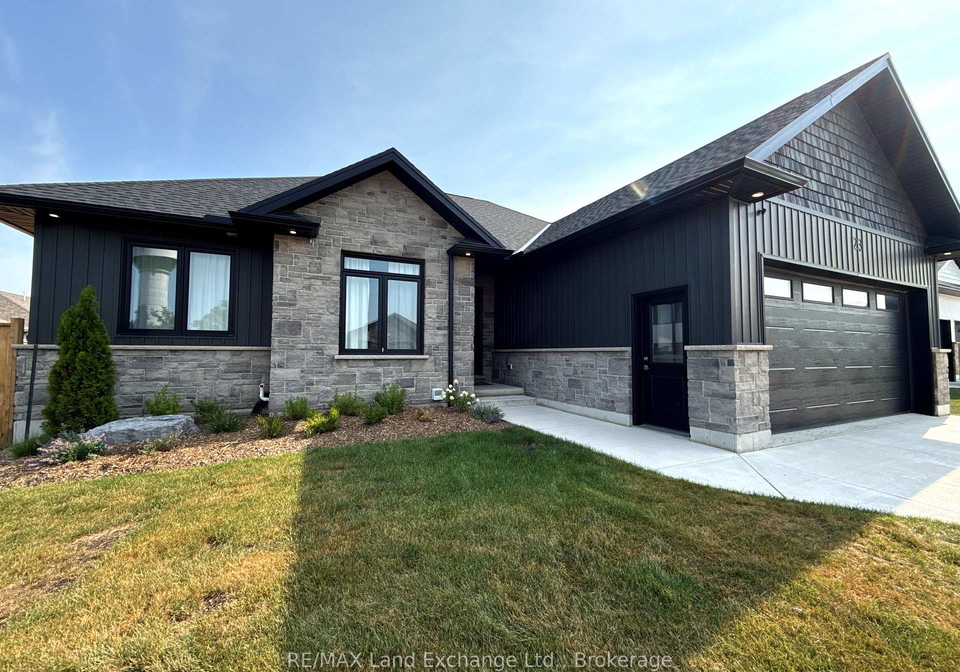 23-mctavish-crescent-huron-kinloss-ontario-x13672412