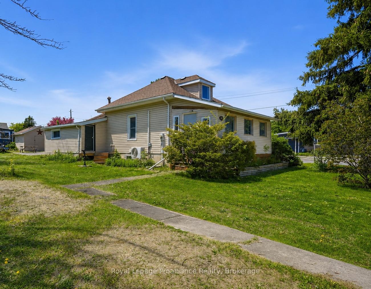 252-sidney-street-quinte-west-ontario-x13672530