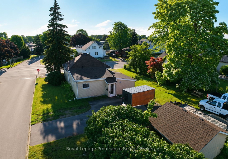 252-sidney-street-quinte-west-ontario-x13672530