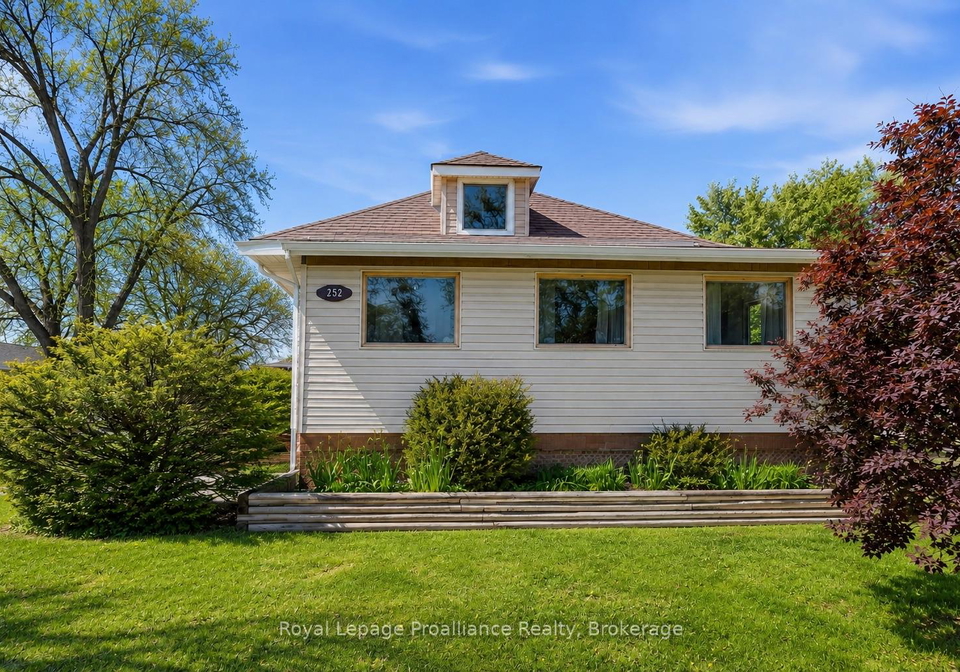 252-sidney-street-quinte-west-ontario-x13672530