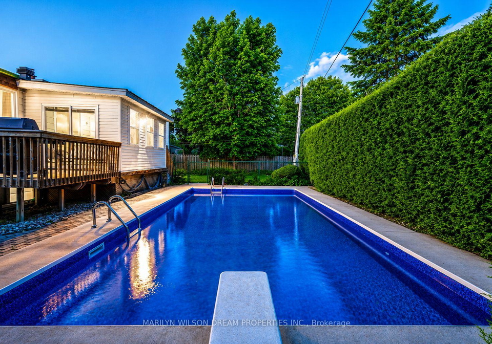 20-coolbrook-crescent-ottawa-ontario-x13672722
