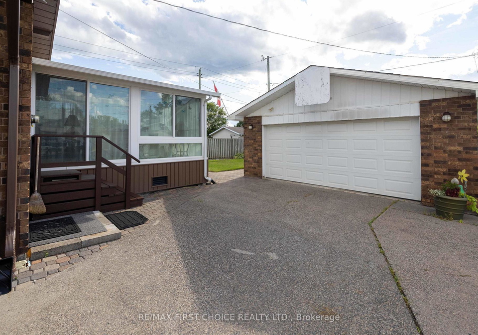 935-crawford-place-thunder-bay-ontario-x13672752
