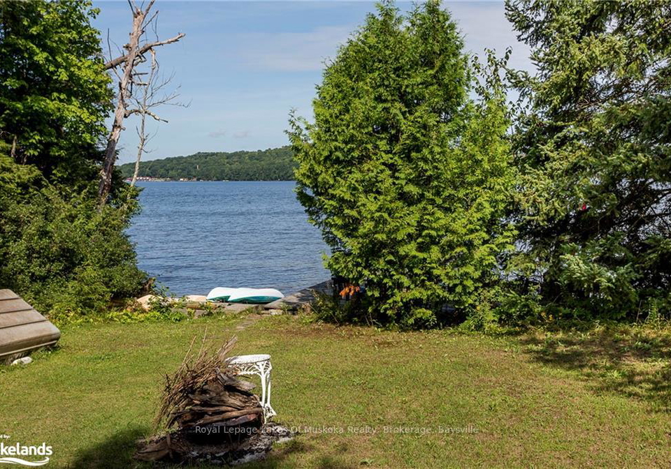 1378-old-highway-117-road-lake-of-bays-ontario-x13672970